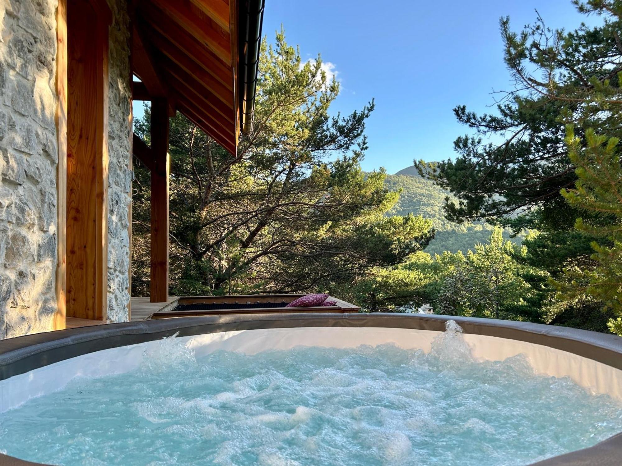 Les Chalets De Chanteloube "Chalets Insolites & Spa" Chorges Dış mekan fotoğraf